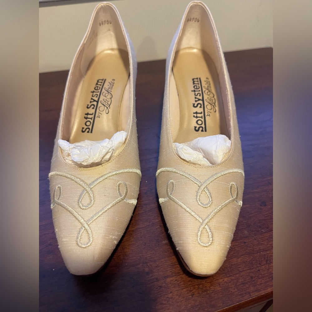 Life Stride Women's Cream Satin Pointed Toe Dress Heels